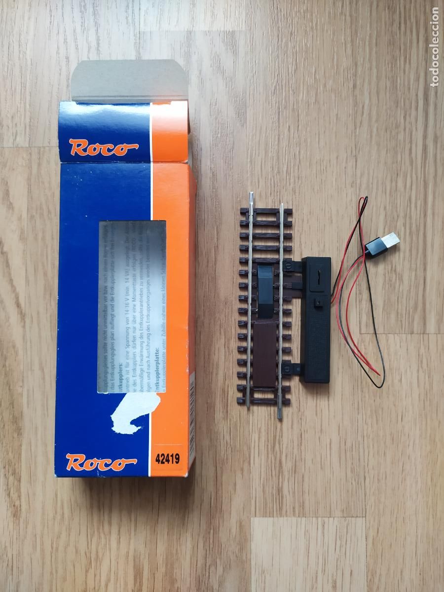 Trenes escala: ROCO H0 V&iacute;a de desenganche el&eacute;ctrico G1/2 con tramo de v&iacute;a recta de 115mm referencia 42419 A ESTRENA