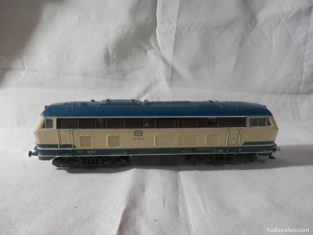 Trenes escala: LOCOMOTORA DIESEL DE LA DB 215 093 6 ESCALA HO DE ROCO