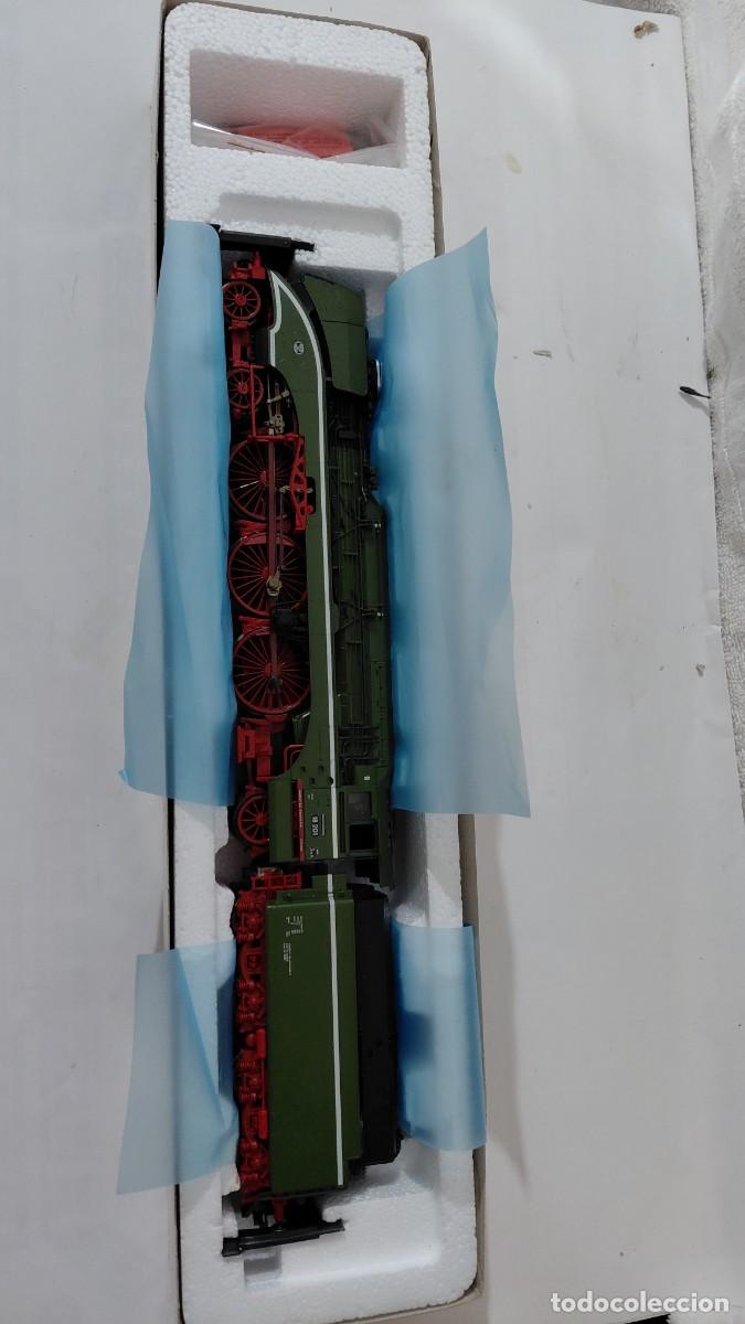 Trenes escala: Locomotora vapor Roco DB AG 18 201 HO CC DC