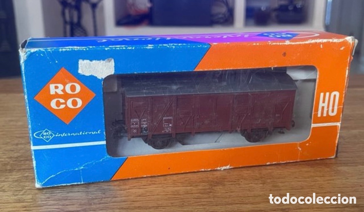 Trenes escala: ROCO 4372 Vag&oacute;n Cerrado DB HO