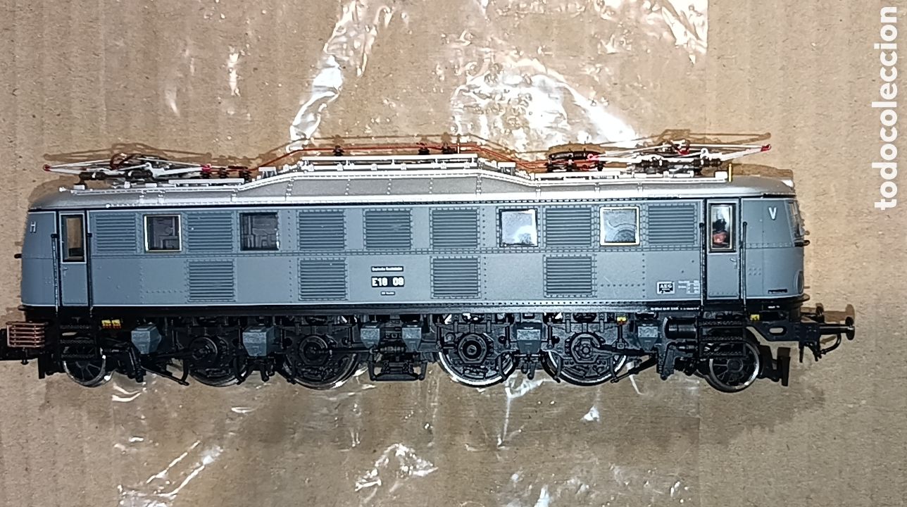 Trenes escala: LOCOMOTORA ROCO E 18 08 43660 MUSEUMS EDITION