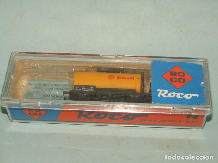 Trenes escala: Vag&oacute;n Cisterna SHELL de la DB en Escala *N* de ROCO - Foto 4
