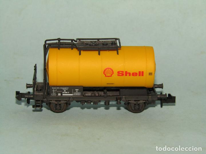 Trenes escala: Vag&oacute;n Cisterna SHELL de la DB en Escala *N* de ROCO - Foto 4