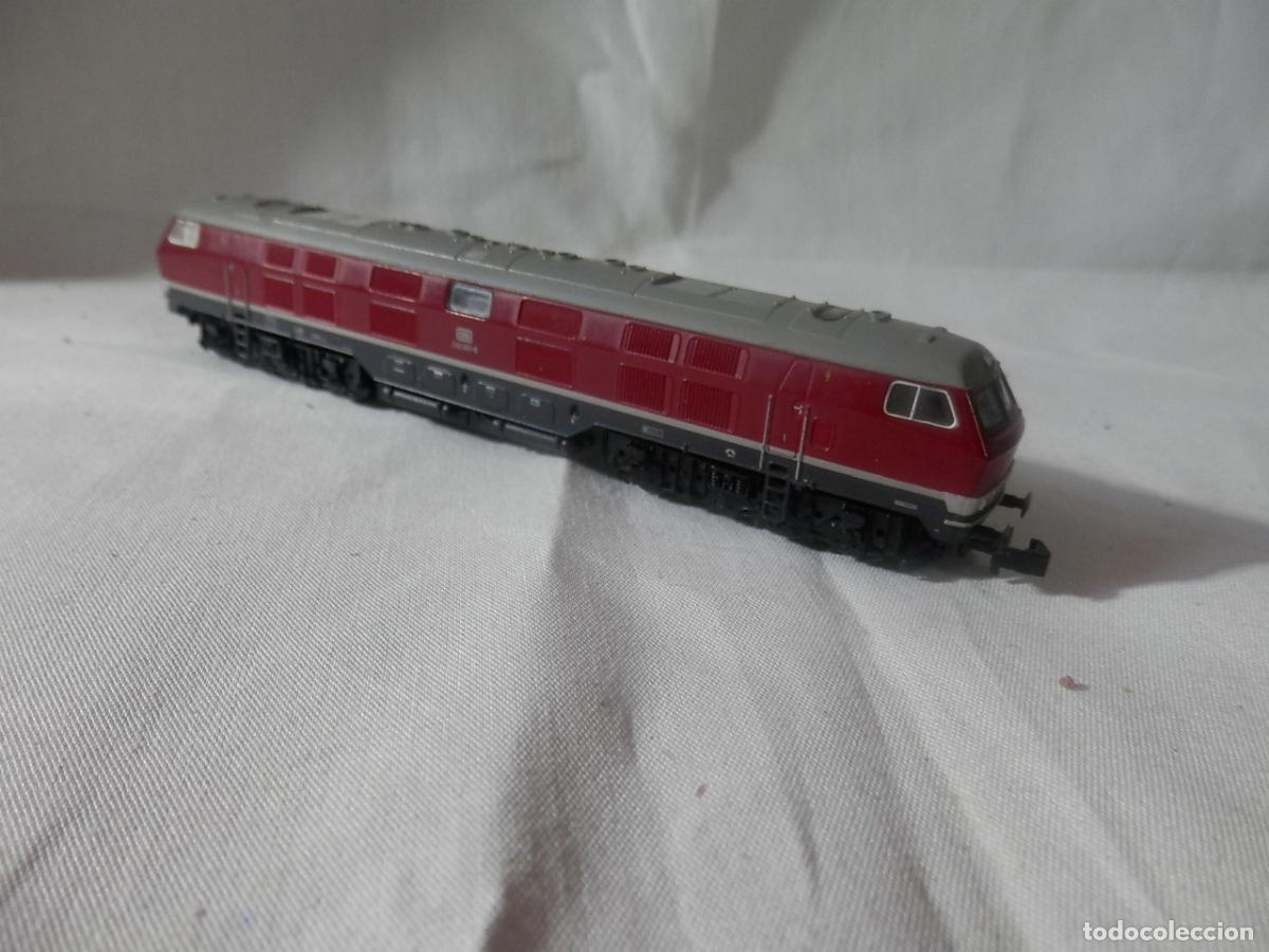 Trenes escala: LOCOMOTORA DIESEL DE LA DB ESCALA N DE ROCO
