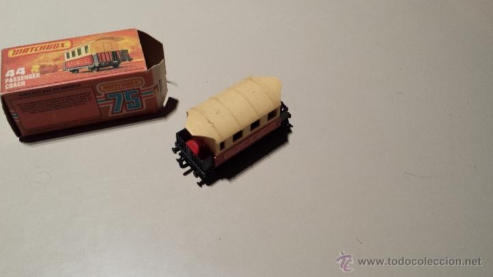 Trenes escala: VAGON MATCHBOX 44 PASSENGER COACH - Foto 2