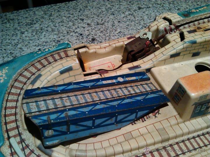 Trenes escala: Circuito en pl&aacute;stico y hojalata - Foto 5