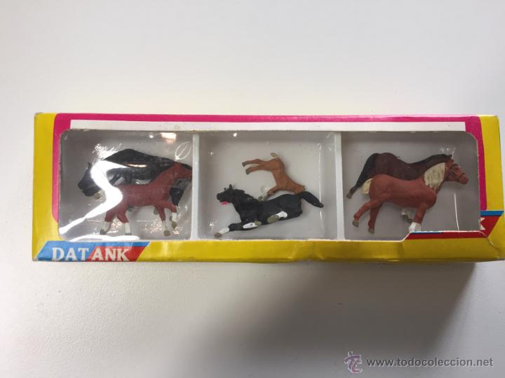 Trenes escala: CAJA FIGURAS METALICAS CABALLOS DATANK - Foto 1