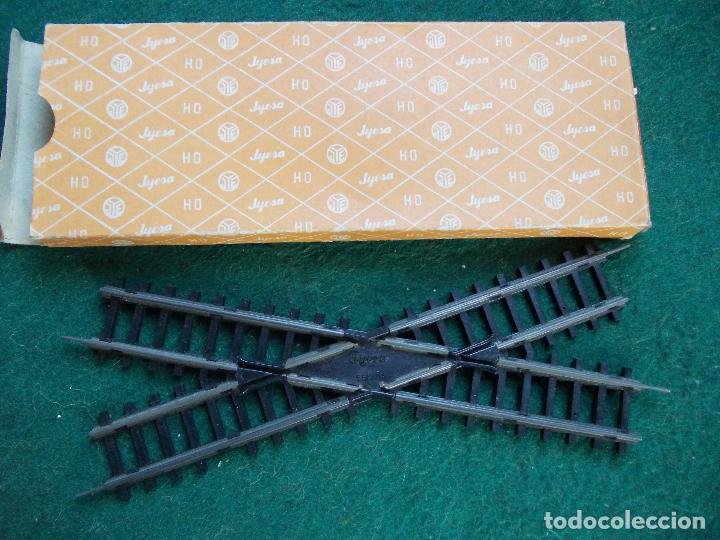 Trenes escala: Cruce de v&iacute;as Yjesa - Foto 1