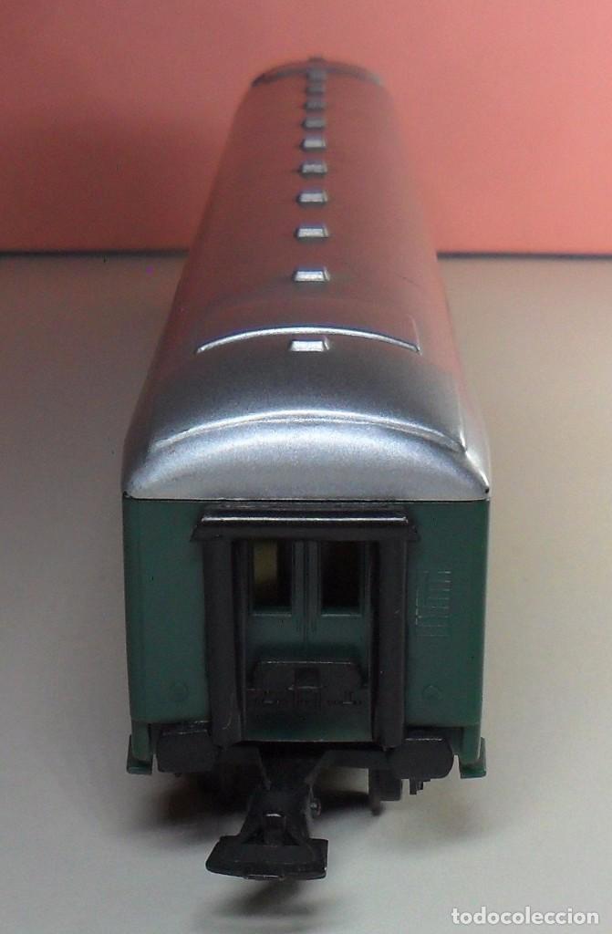 Trenes escala: Vag&oacute;n de pasajeros - Escala H0 - Foto 2