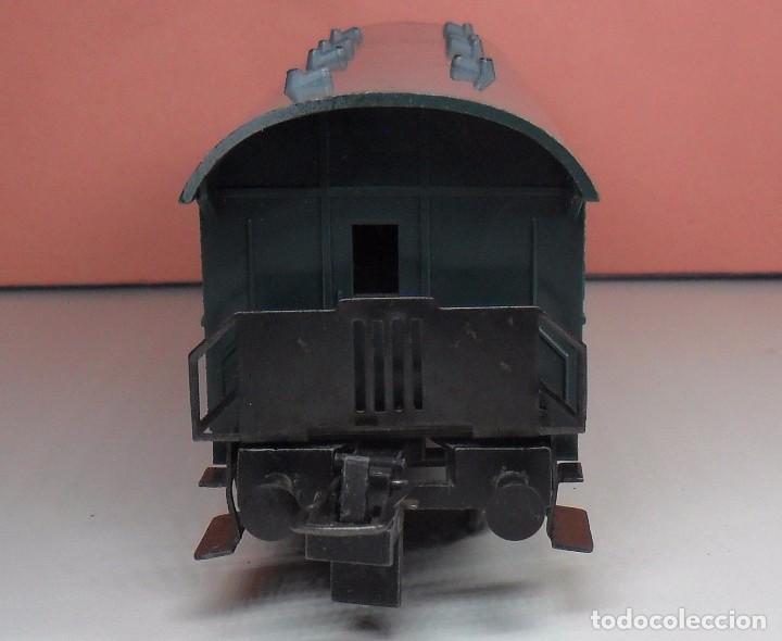 Trenes escala: TRIX H0 - Vag&oacute;n de pasajeros 2&ordf; clase - Foto 4