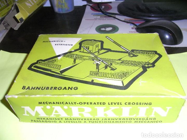 Trenes escala: MARKLIN, Paso a nivel, Passage a niveau a commande mecanique - Foto 1