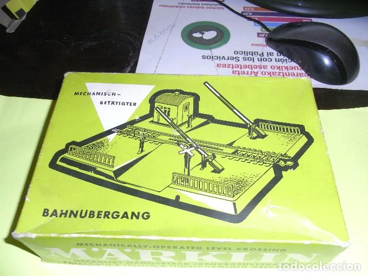 Trenes escala: MARKLIN, Paso a nivel, Passage a niveau a commande mecanique - Foto 2