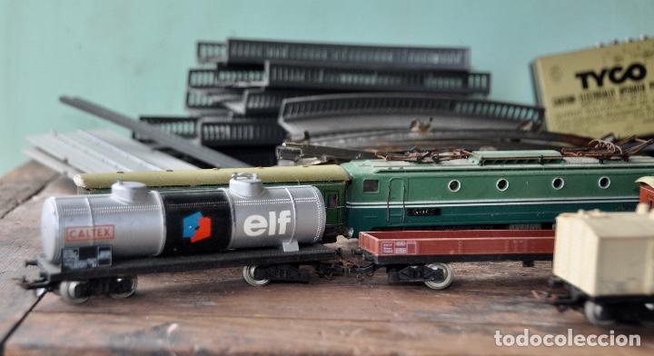 Trenes escala: Lote de trenes con vias - Foto 2