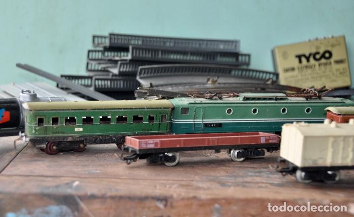 Trenes escala: Lote de trenes con vias - Foto 3