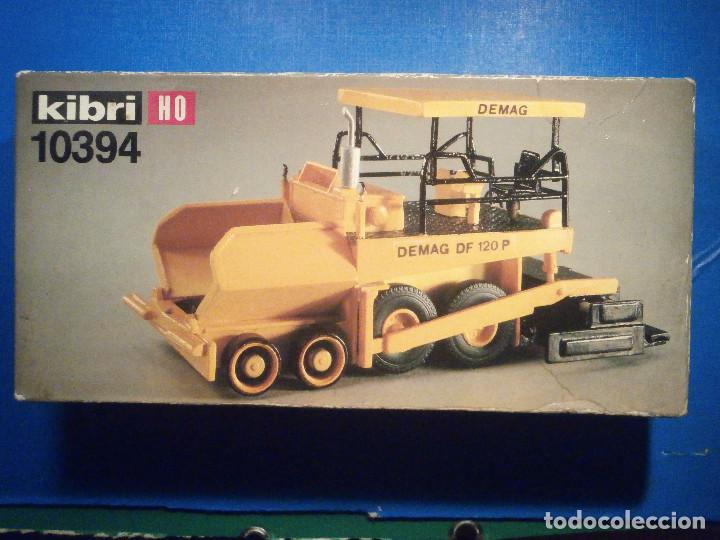 Trenes Escala: Maqueta Kibri 10394 H0 - DEMAG DEKENFERTIGER - DF 120 P - Para Maquetas Tren El&eacute;ctrico