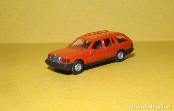 Trenes escala: Mercedes 230 TE de Wiking - Foto 2