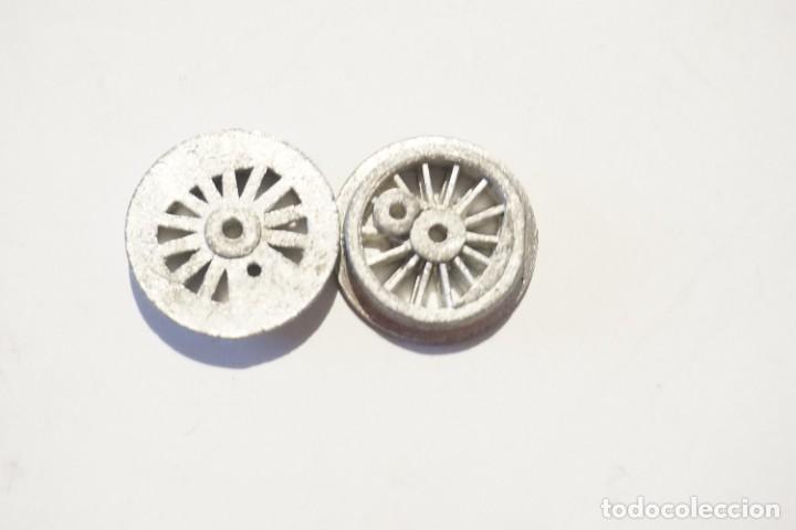 Trenes escala: 2 ruedas con agarre bielas 18mm - Foto 1
