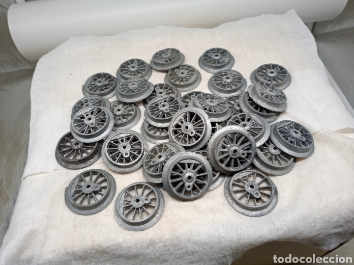 Trenes escala: Lote de 37 ruedas de plomo - Foto 1