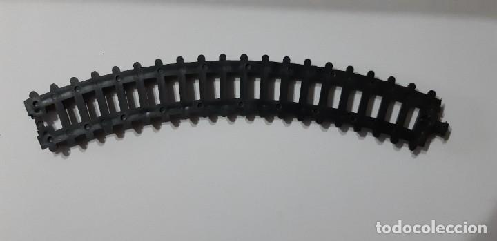 Trenes escala: LOTE DE 8 TRAMOS DE VIA EN PLASTICO. SIN MARCA. - Foto 2