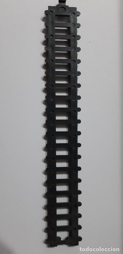 Trenes escala: LOTE DE 8 TRAMOS DE VIA EN PLASTICO. SIN MARCA. - Foto 3
