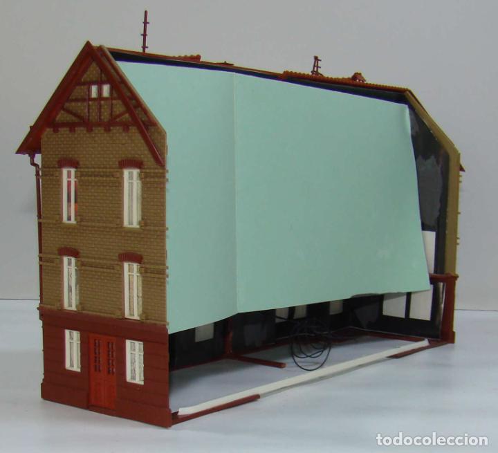 Trenes escala: FRONTAL DE DOS EDIFICIOS ESCALA H0 - Foto 2
