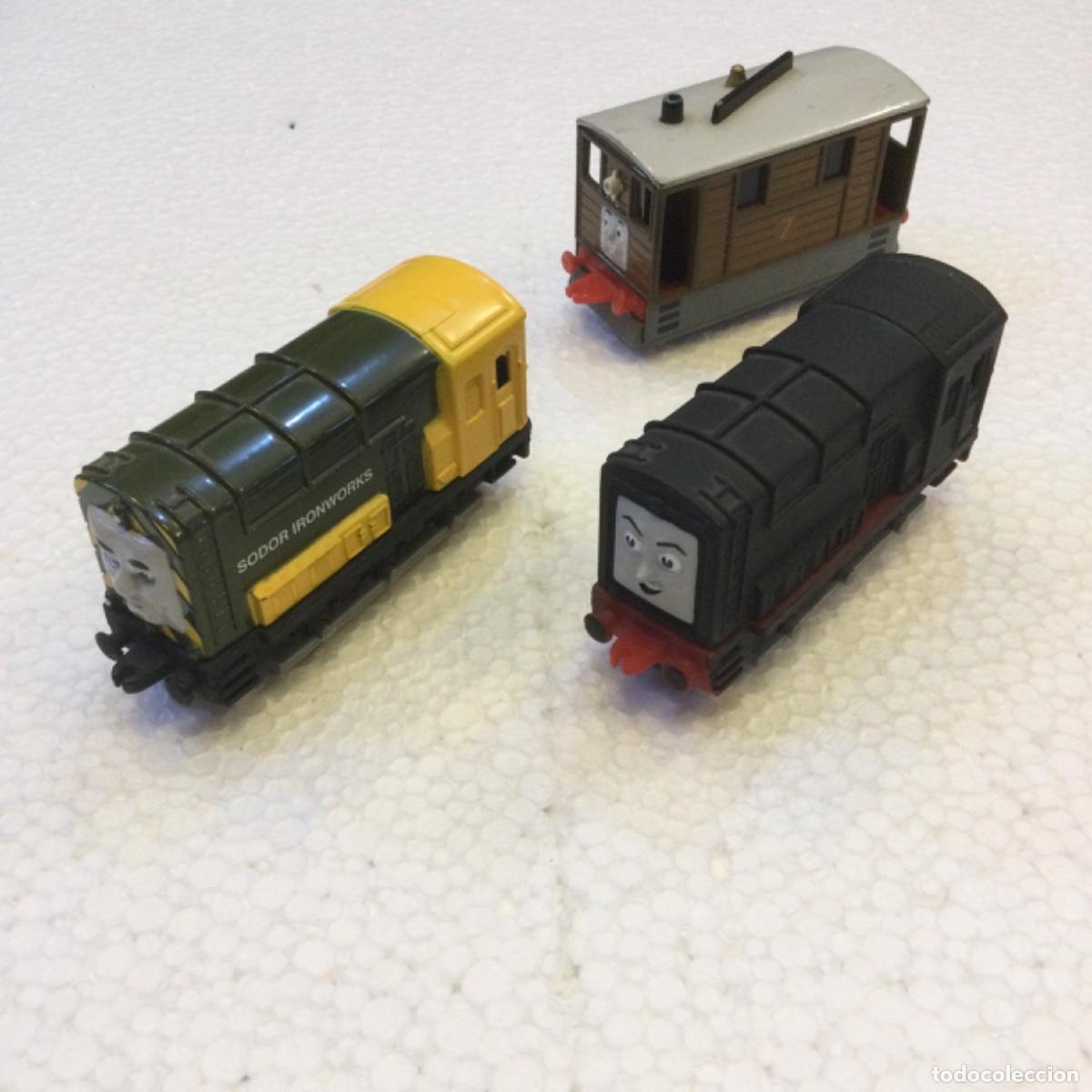 Trenes escala: Locomotoras y vagon. Thomas The Talk engine. - Foto 1