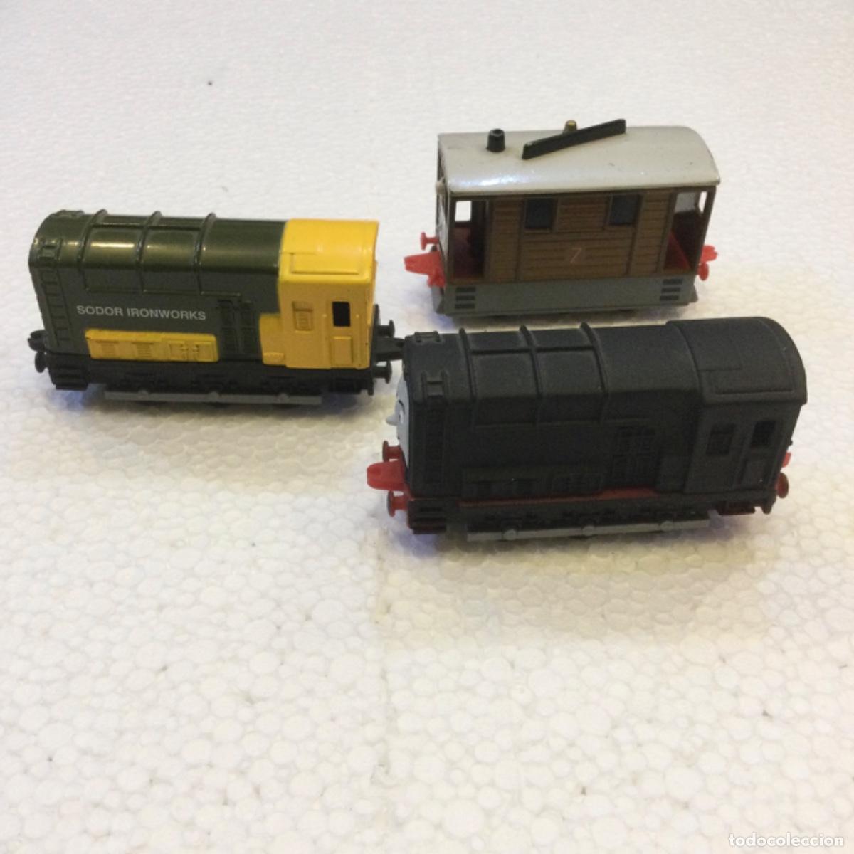 Trenes escala: Locomotoras y vagon. Thomas The Talk engine. - Foto 3