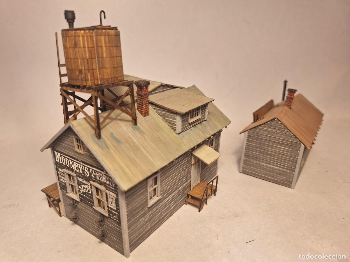 Trenes escala: BAR MILLS. Escala H0. Mooneys Plumbing dos edificios 10,5x7 y 9x4,5 cms Con luz - Foto 3