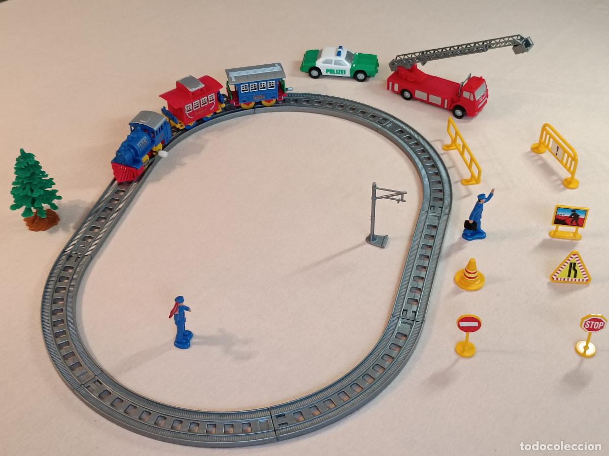 Trenes escala: Tren de pl&aacute;stico a cuerda, con complementos: Veh&iacute;culos, personal, obras... - Foto 2