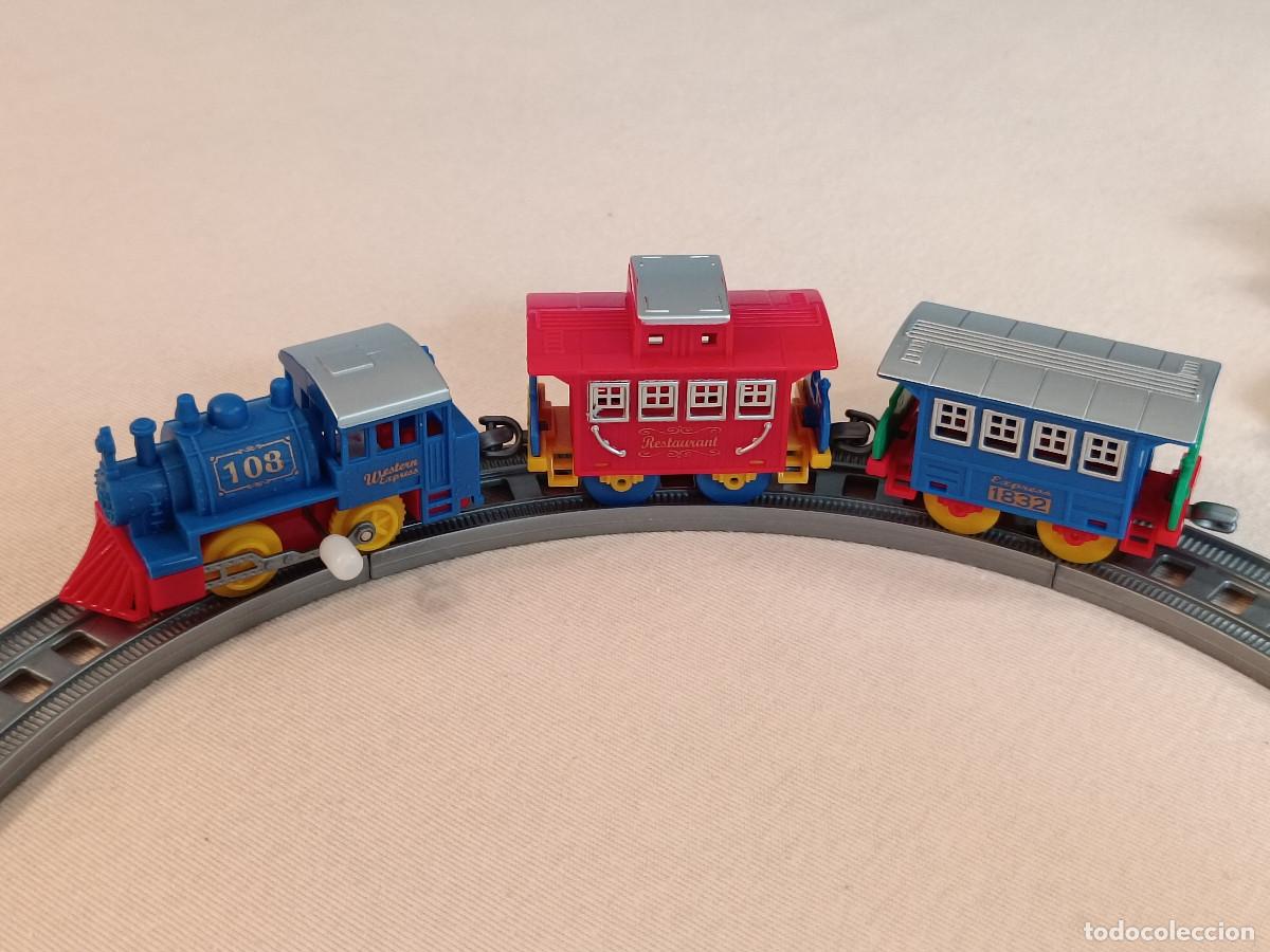 Trenes escala: Tren de pl&aacute;stico a cuerda, con complementos: Veh&iacute;culos, personal, obras... - Foto 7