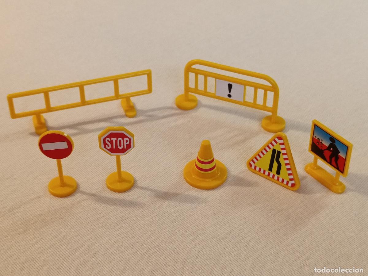 Trenes escala: Tren de pl&aacute;stico a cuerda, con complementos: Veh&iacute;culos, personal, obras... - Foto 9