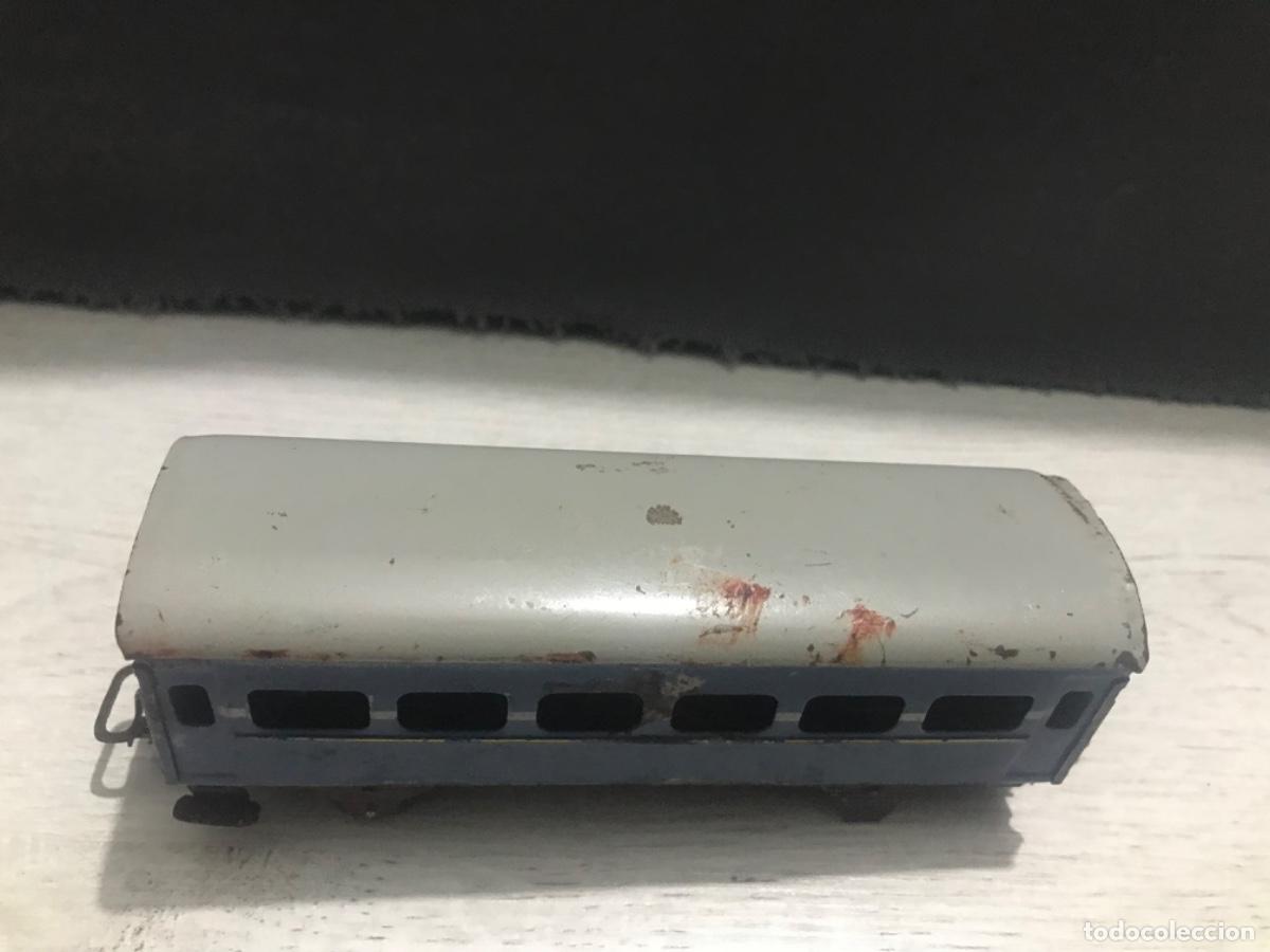Trenes escala: Vag&oacute;n de chapa con falta - Foto 2