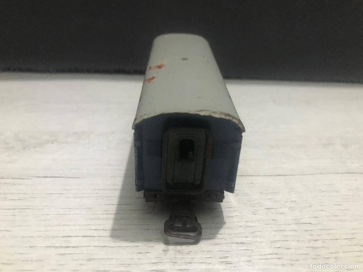 Trenes escala: Vag&oacute;n de chapa con falta - Foto 6