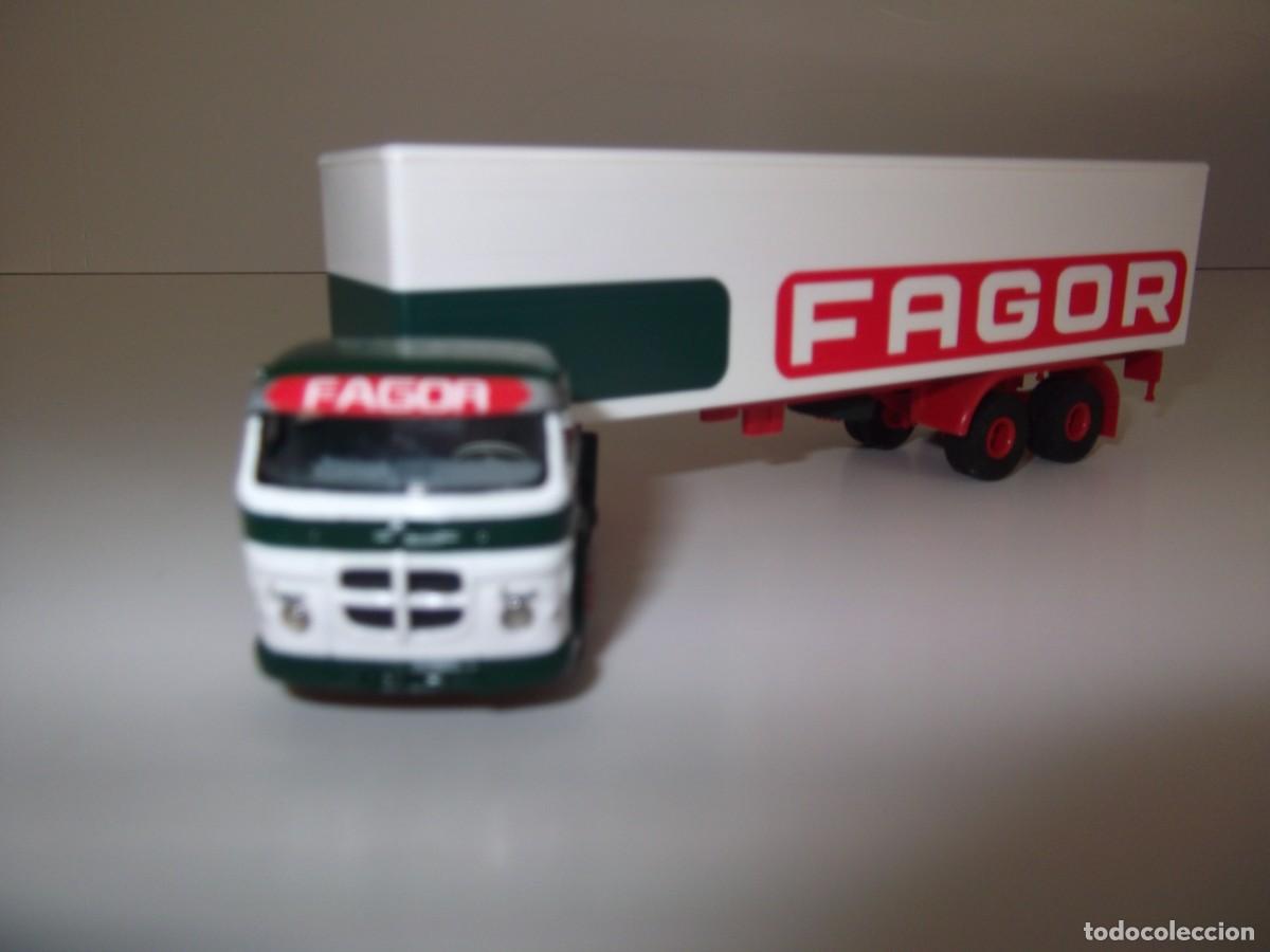 Trenes escala: BOS 1/87Pegaso Comet Fagor - Foto 2