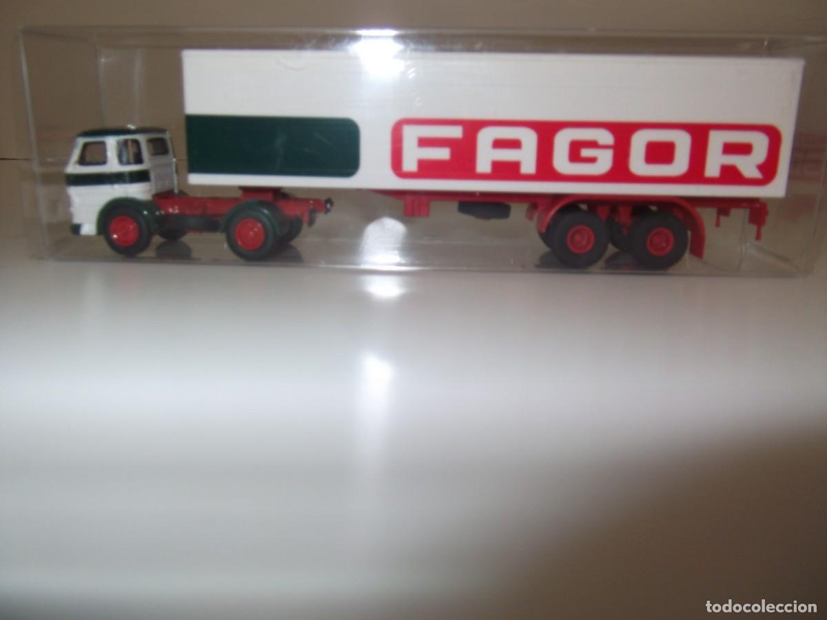 Trenes escala: BOS 1/87Pegaso Comet Fagor - Foto 3