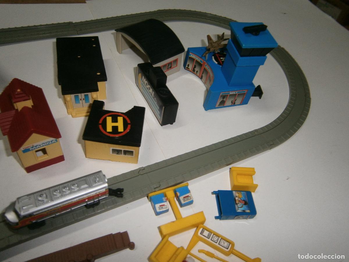 Trenes escala: GRAN LOTE COMPLEMENTOS PARA DIORAMA CON EDIFICACIONES Y VARIOS - Foto 2