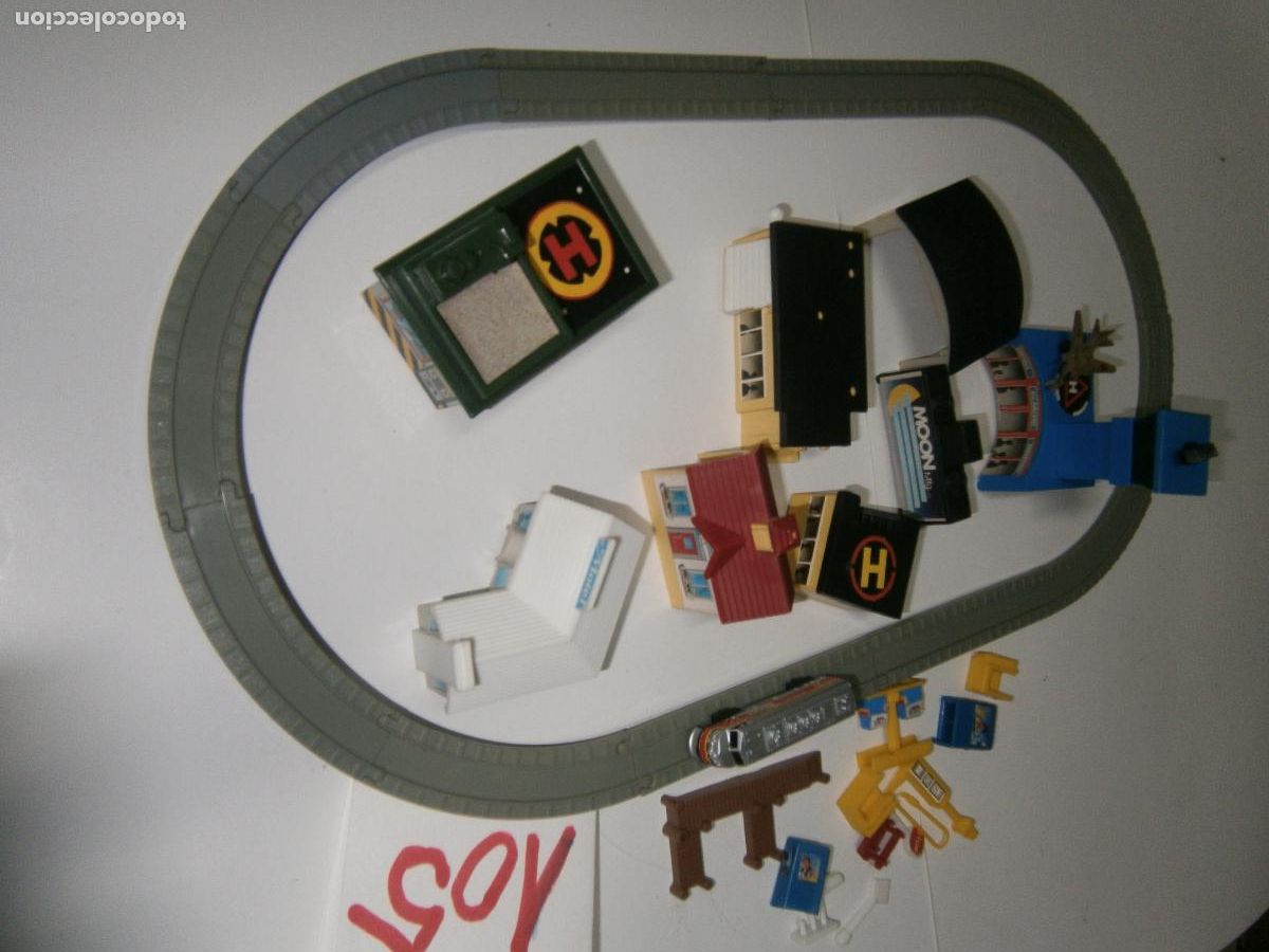 Trenes escala: GRAN LOTE COMPLEMENTOS PARA DIORAMA CON EDIFICACIONES Y VARIOS - Foto 3