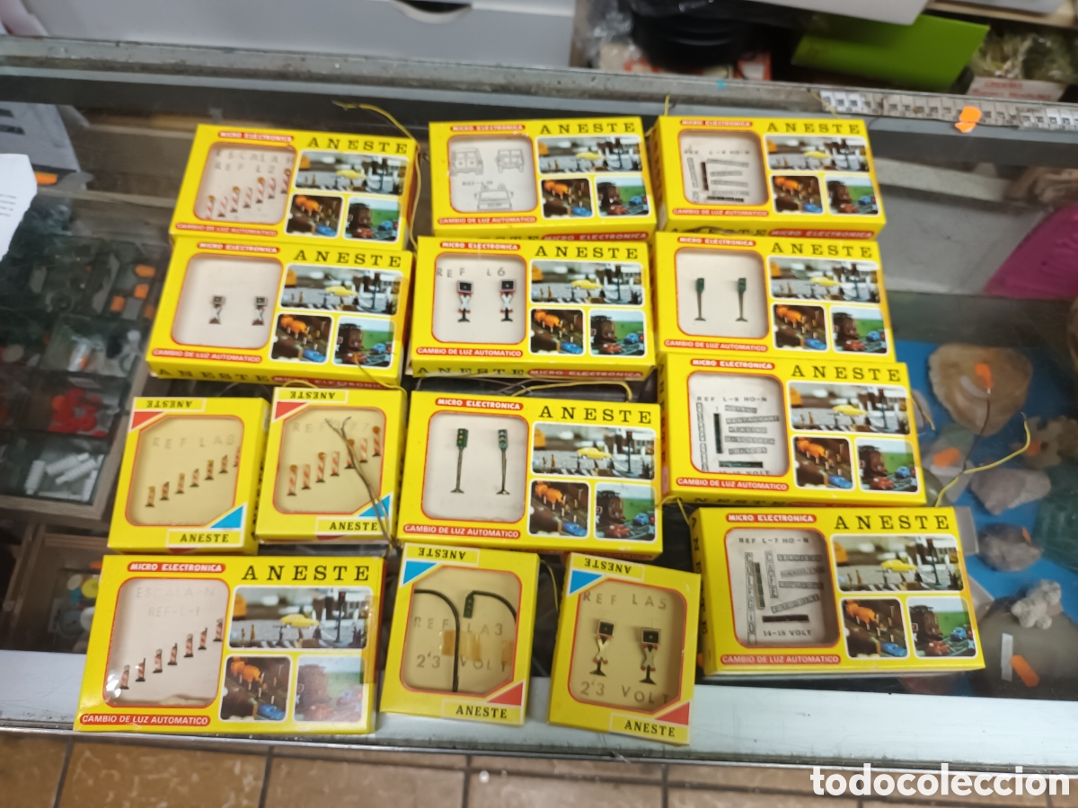 Trenes escala: Lote aneste 14 se&ntilde;ales y luminosos - Foto 1