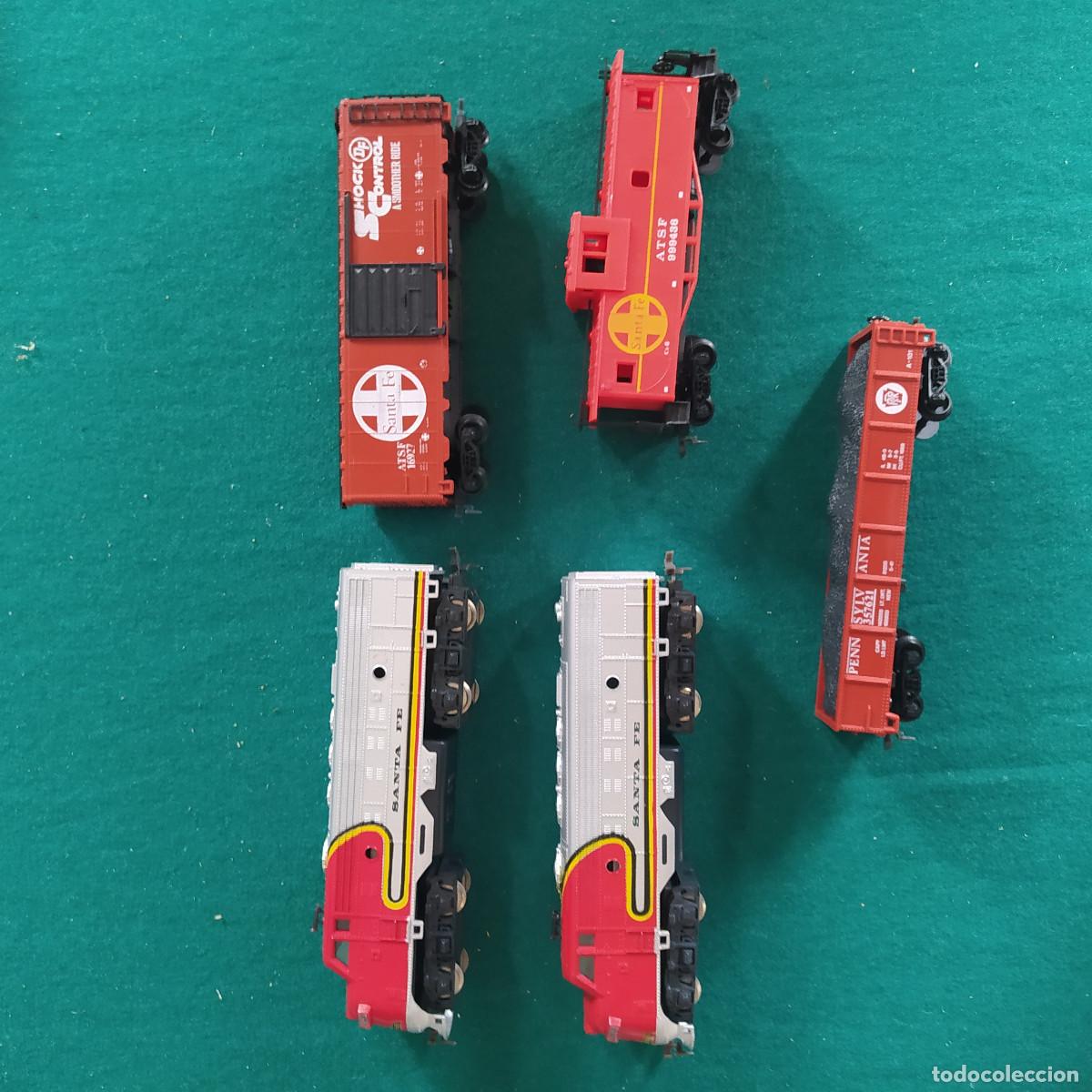 Trenes escala: Locomotora playart Y Vagones - Foto 1