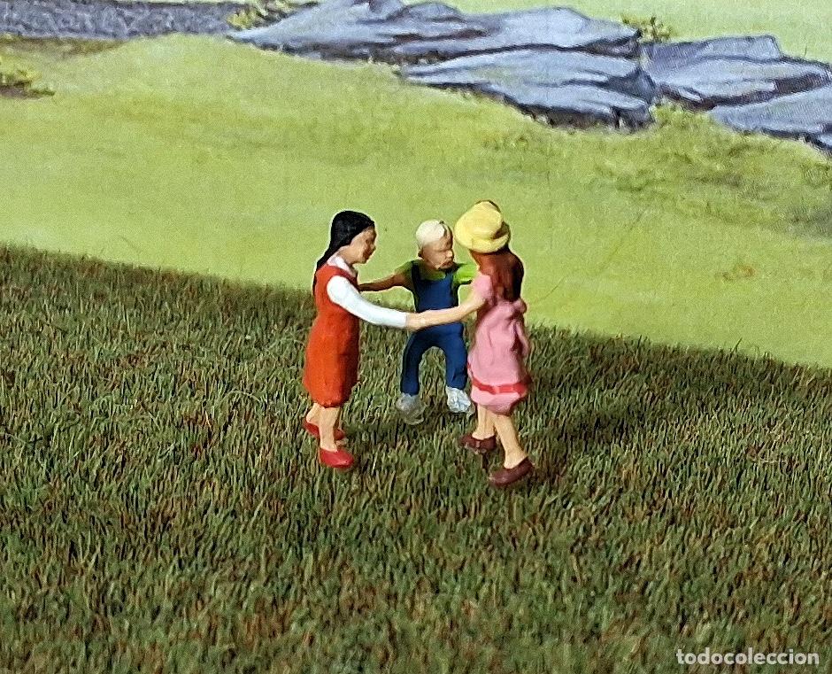Trenes escala: Ni&ntilde;os jugando. Escala H0 - Foto 2