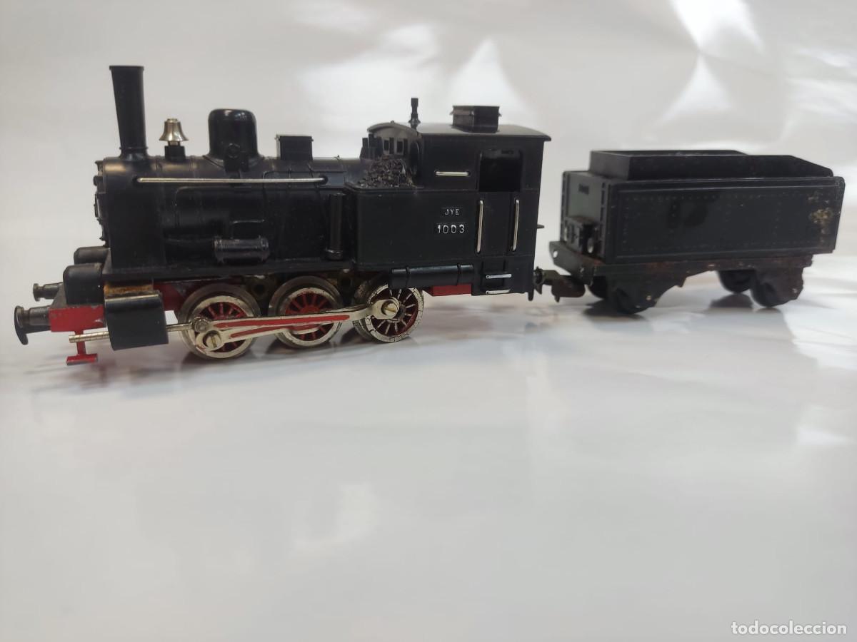 Trenes Escala: Locomotora Jyesa 1003 H0 antigua (tipo Marklin) con tender.