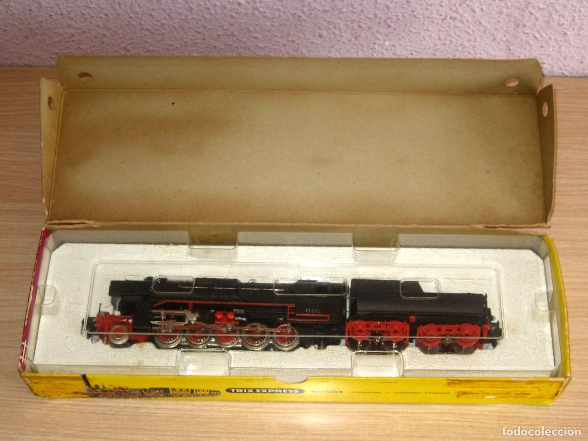 Modelleisenbahnen: TRIX EXPRESS REF 2215 LOCOMOTORA VAPOR 42555 ESCALA H0 EN MUY BUEN ESTADO
