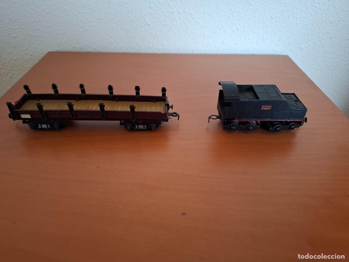 Trenes Escala: Vag&oacute;n plataforma y t&eacute;nder de locomotora Santa Fe del tren el&eacute;ctrico de Pay&aacute; Hermanos.