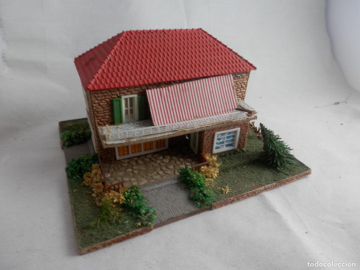 Trenes Escala: EDIFICIO ESCALA HO DE FALLER