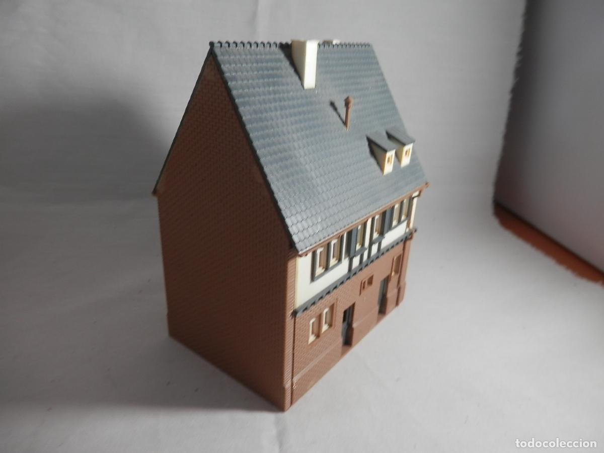 Trenes Escala: EDIFICIO ESCALA HO DE FALLER