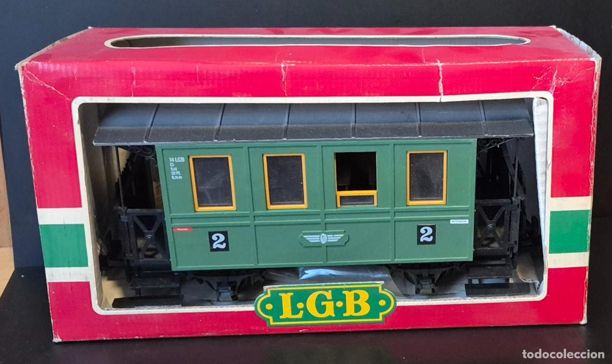 Treni in Scala: LGB 3010 LEHMANN-GROSS-BAHN VAGON PASAJEROS EN CAJA DETERIORADA CON ALGUNA ROTURA FUNCIONA BIEN