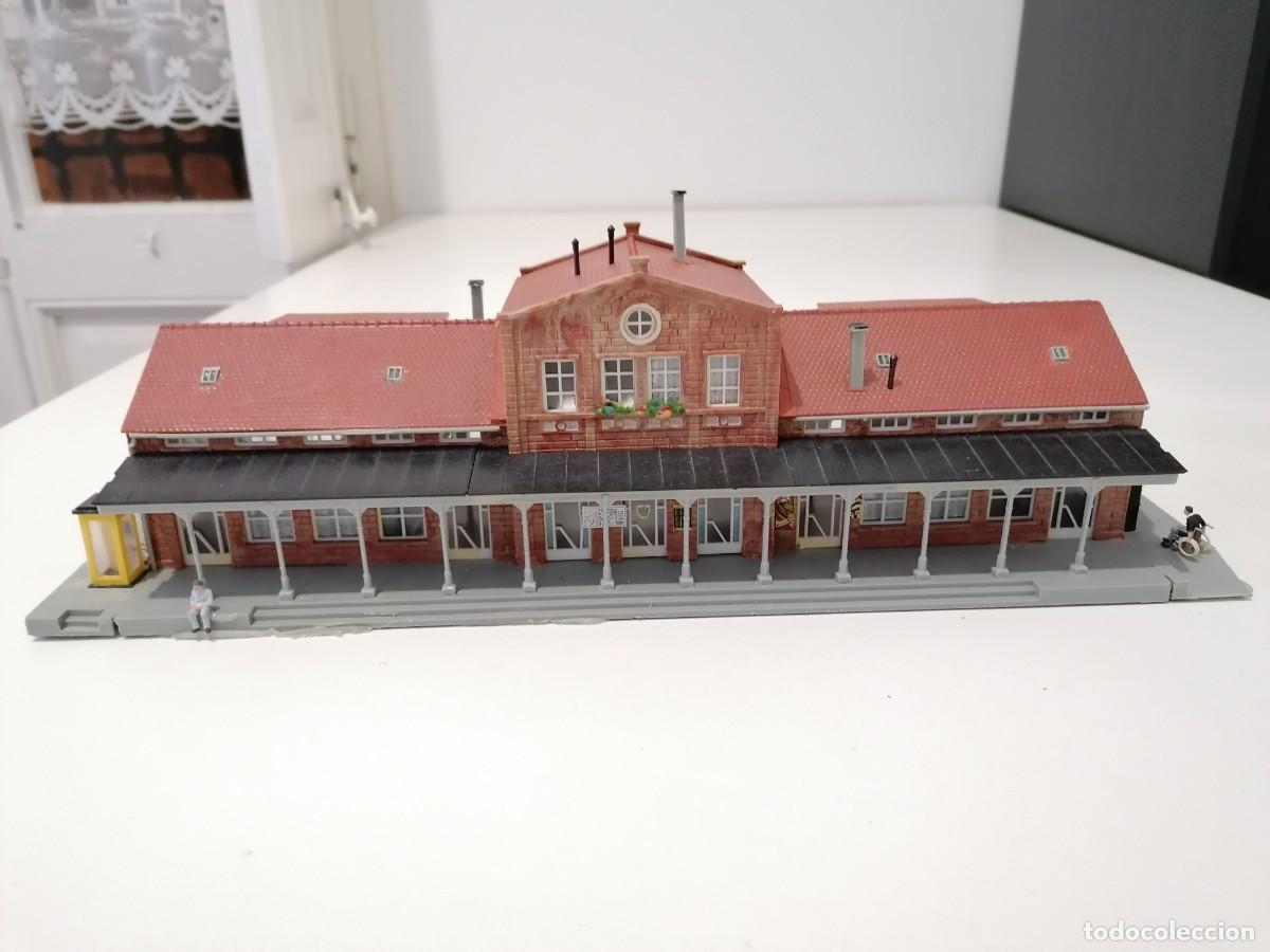 Comboios Escala: Kibri H0 Estaci&oacute;n de Tren para Maqueta Buen Estado