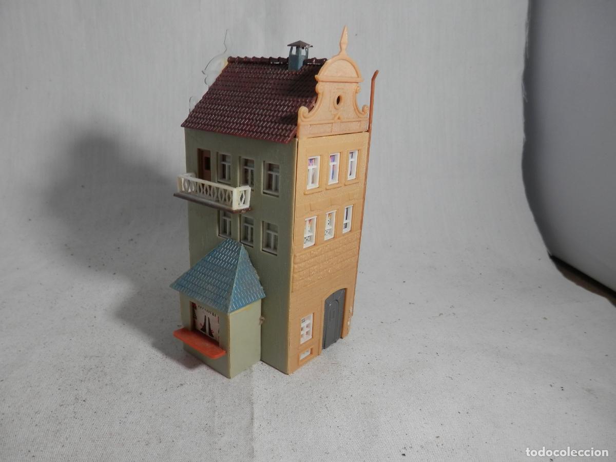 Trenes Escala: EDIFICIO ESCALA HO DE FALLER