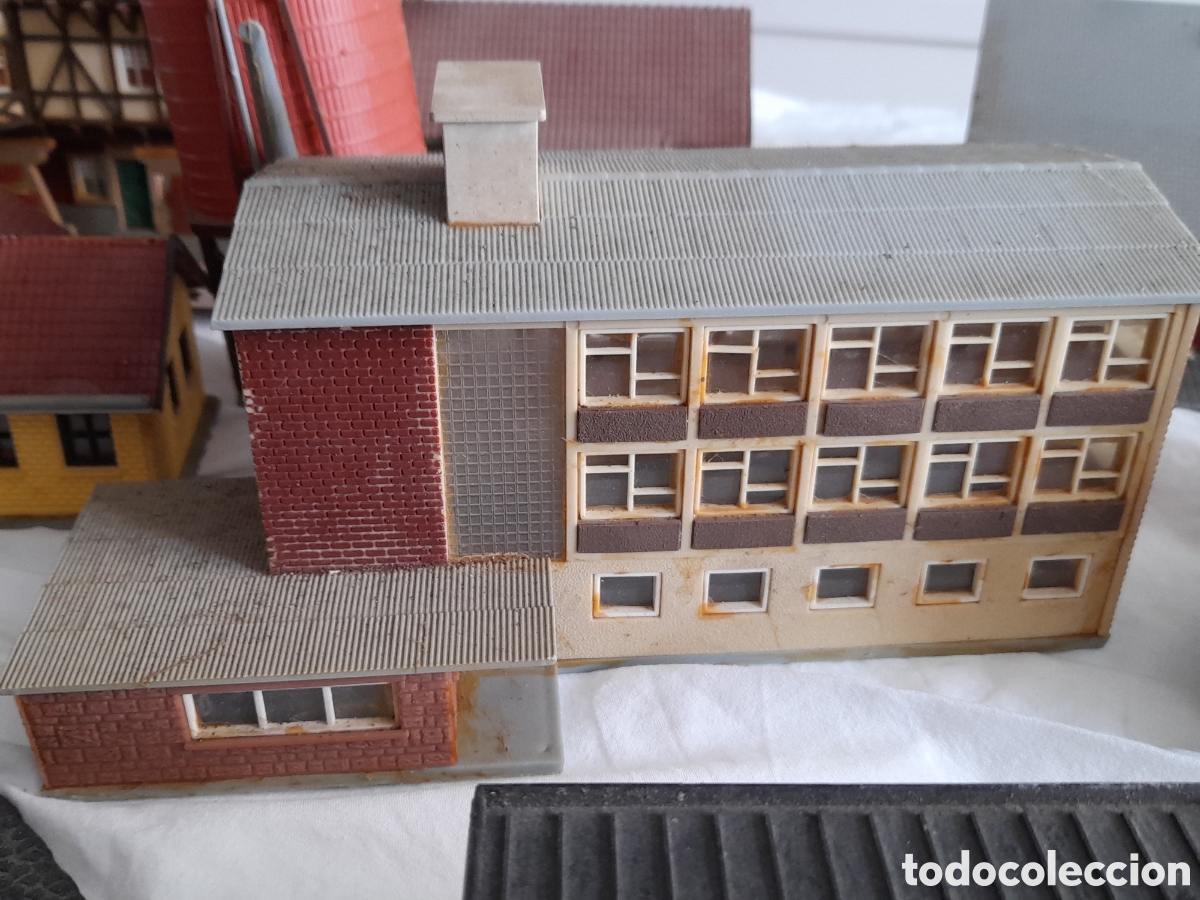 Trenes escala: SUPER LOTE DE CASAS, EDIFICIOS, PARA MAQUETAS DE TREN. VARIAS MARCAS - Foto 14