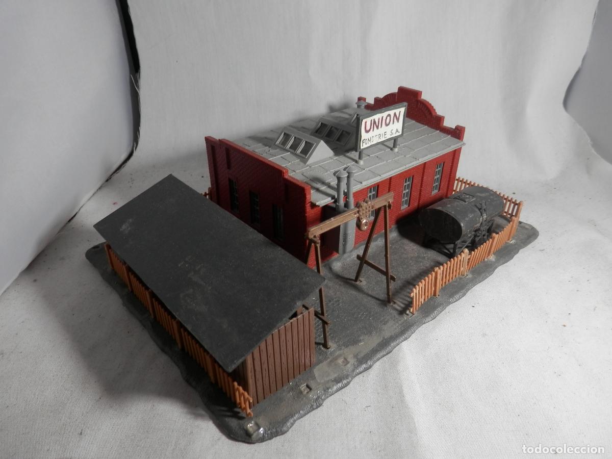 Trenes Escala: EDIFICIO INDUSTRIAL ESCALA HO DE KIBRI
